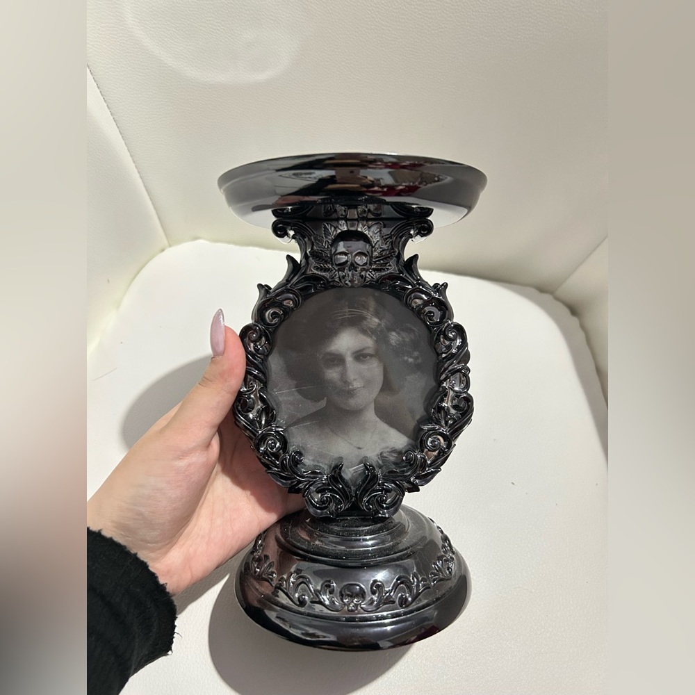 Bath & Body Works Black Skull Candle Holder